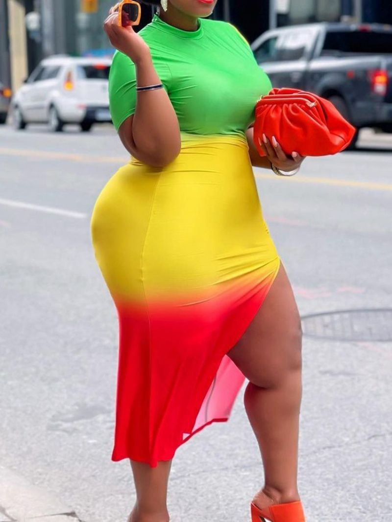 Sukienka Bodycon Z Rozcięciem Z Krótkim Rękawem I Stójką Plus Rozmiar