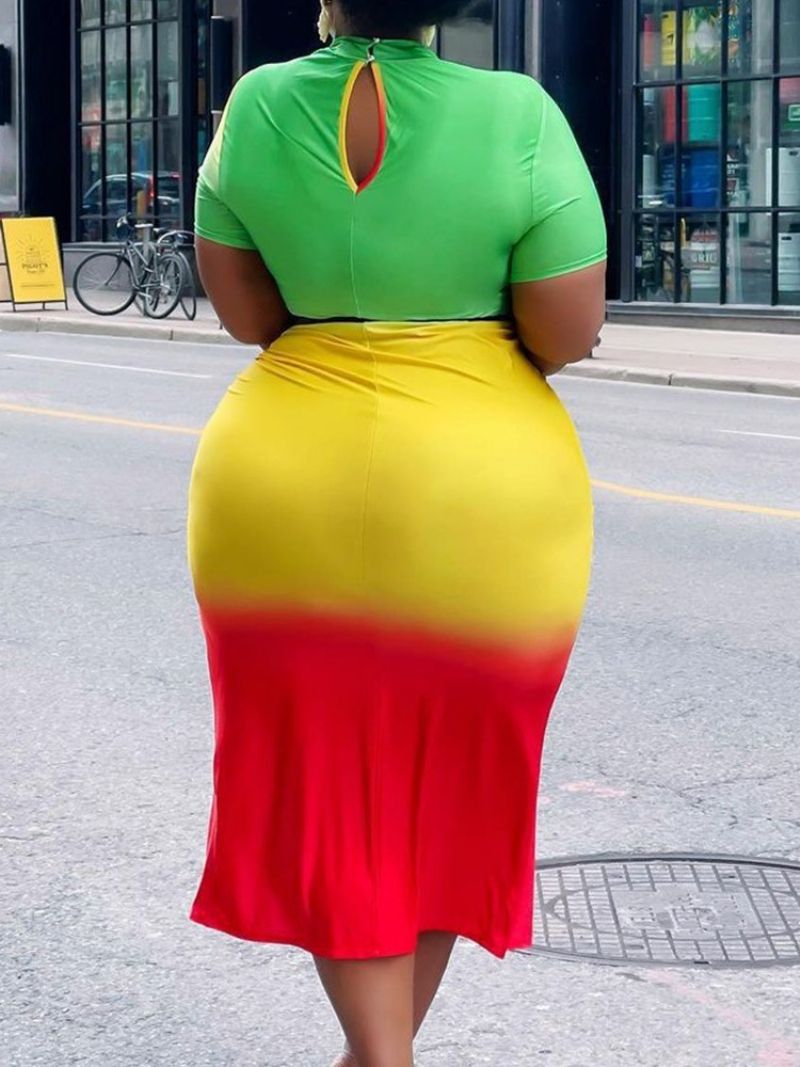 Sukienka Bodycon Z Rozcięciem Z Krótkim Rękawem I Stójką Plus Rozmiar